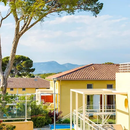 Seaside For 4 In Six-Fours-les-Plages